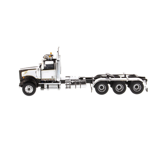 Western Star 4900 SF Tridem Day Cab Diecast 1To50 Model