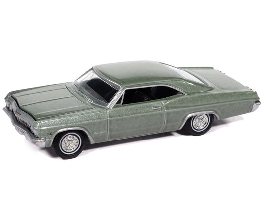 1965 Chevrolet Impala SS 396 Willow Green Metallic "Vintage Muscle" Series 1/64 Diecast Model Car by Auto World-0