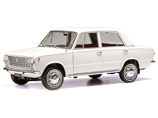 1970 Fiat 124 1/18 Diecast Model Car White With Red Interior By IXO