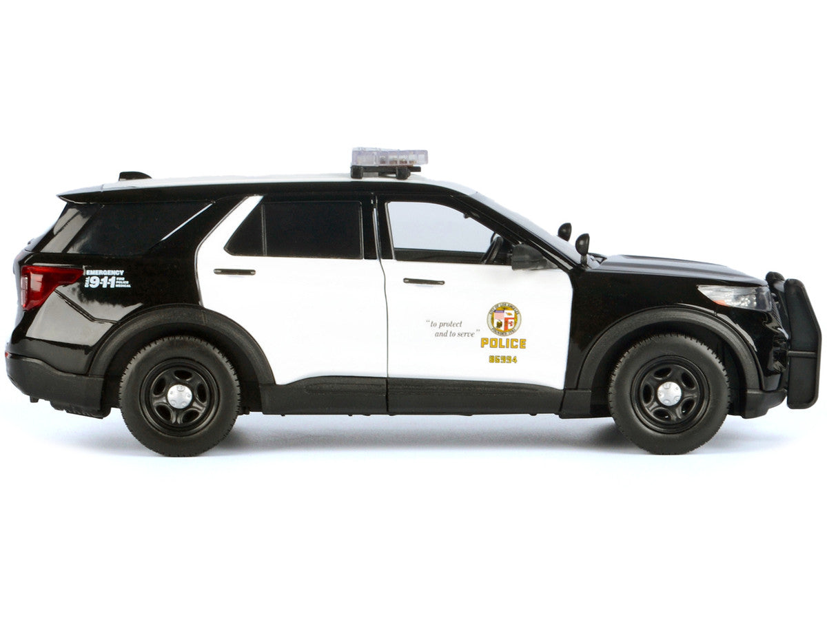 Motormax 1/24 Ford Police Interceptor Utility LAPD Car Black White With Flashing Light Bar And Lights And Sounds