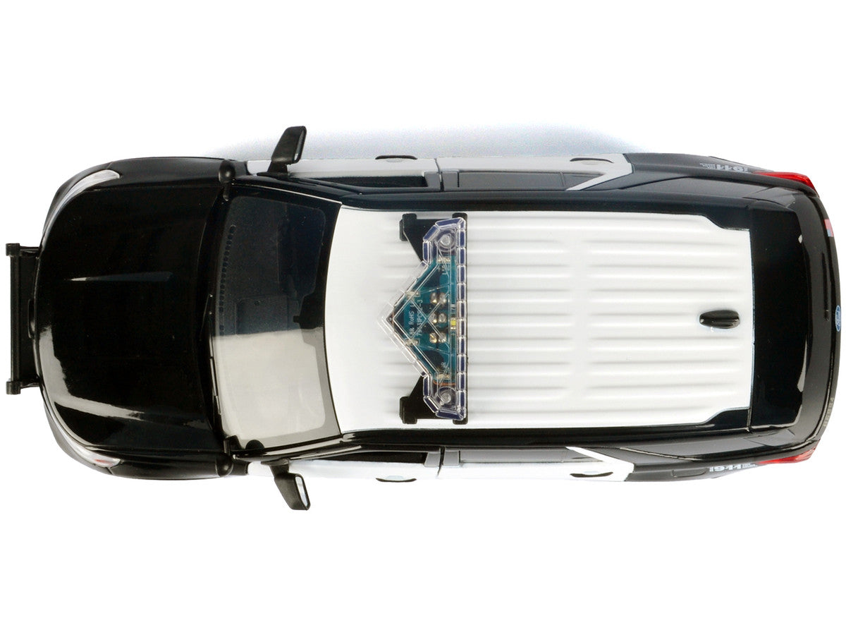 Motormax 1/24 Ford Police Interceptor Utility LAPD Car Black White With Flashing Light Bar And Lights And Sounds