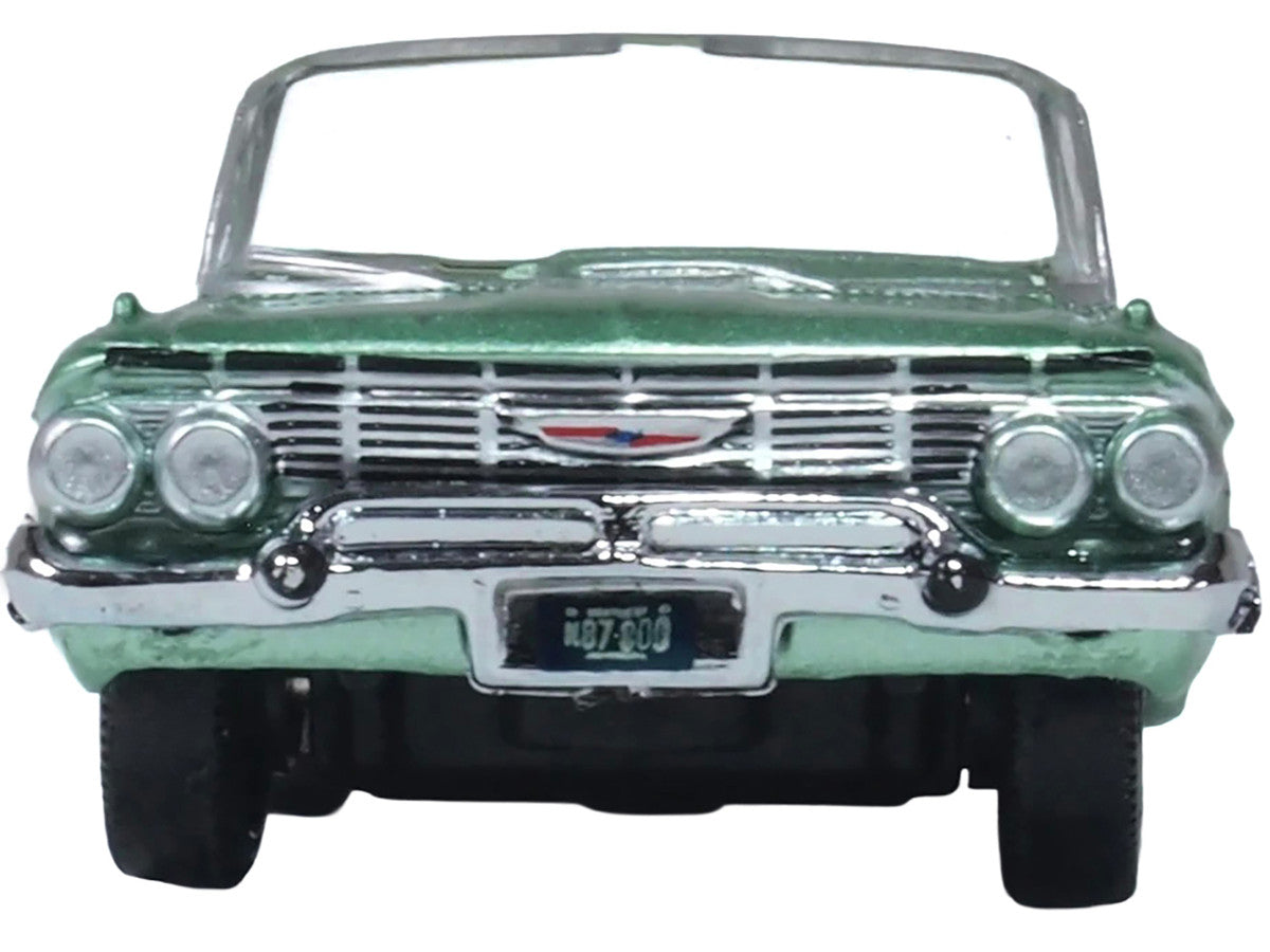 Oxford Diecast 1961 Chevrolet Impala Convertible HO Scale Model Car Arbor Green
